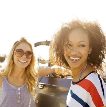WHAT YOUR HAIR CARE ROUTINE SAYS ABOUT YOU